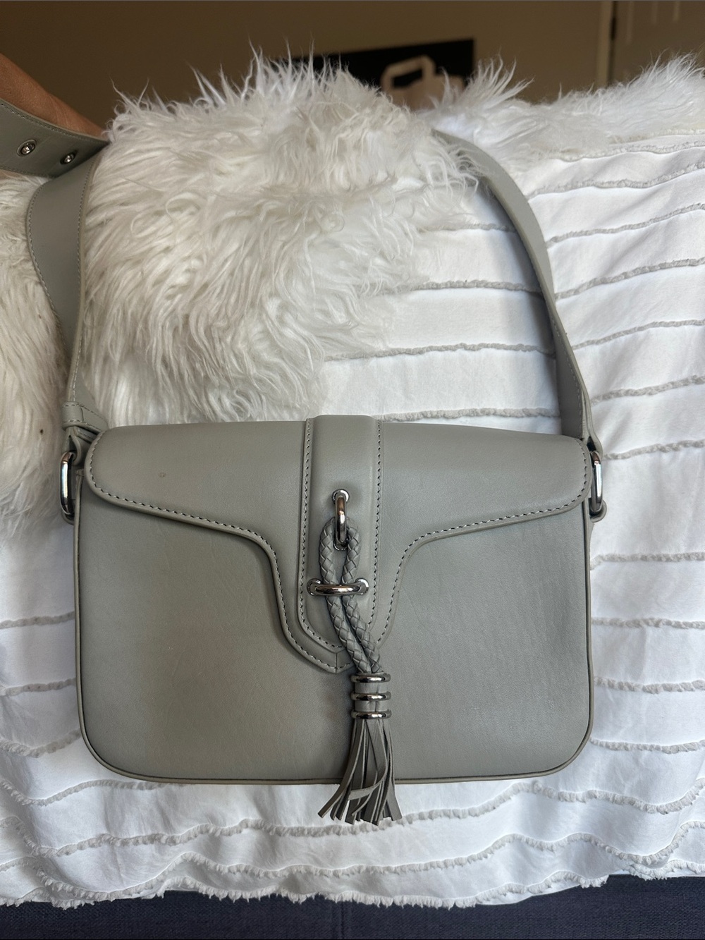 VINCE CAMUTO shoulder bag